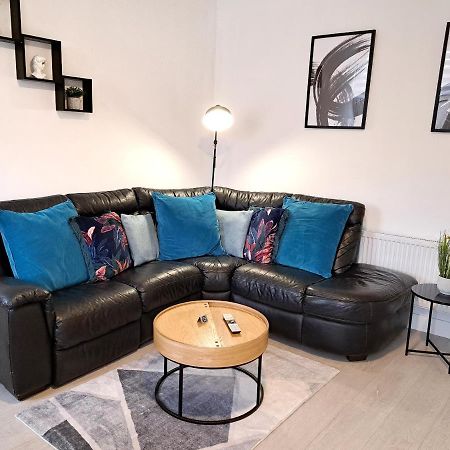 ווטפורד Spacious 3 Bed Apartment, En-Suites, Near Train Station! מראה חיצוני תמונה
