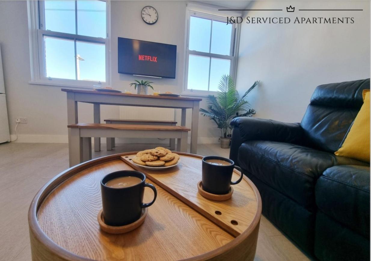 ווטפורד Spacious 3 Bed Apartment, En-Suites, Near Train Station! מראה חיצוני תמונה