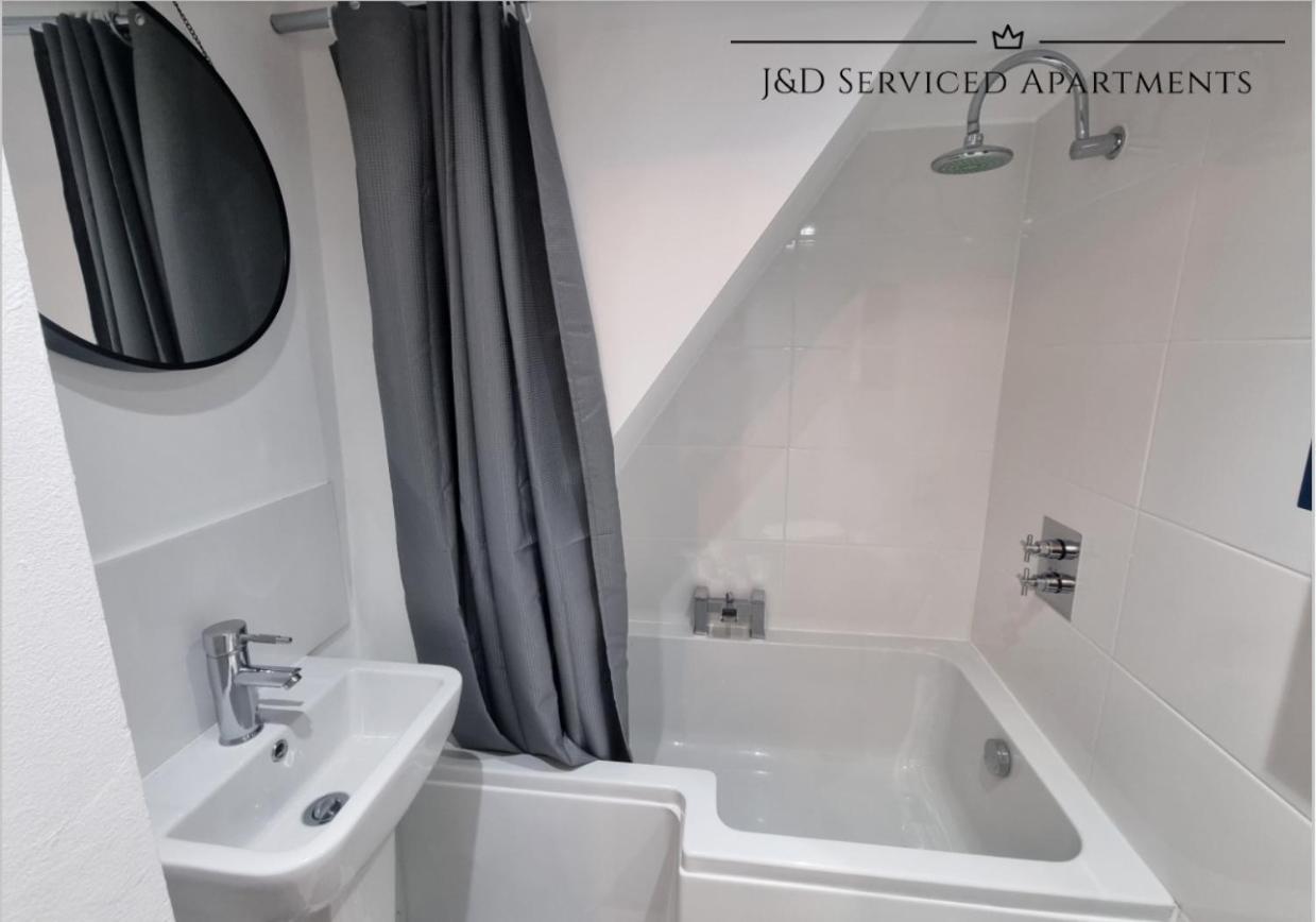 ווטפורד Spacious 3 Bed Apartment, En-Suites, Near Train Station! מראה חיצוני תמונה