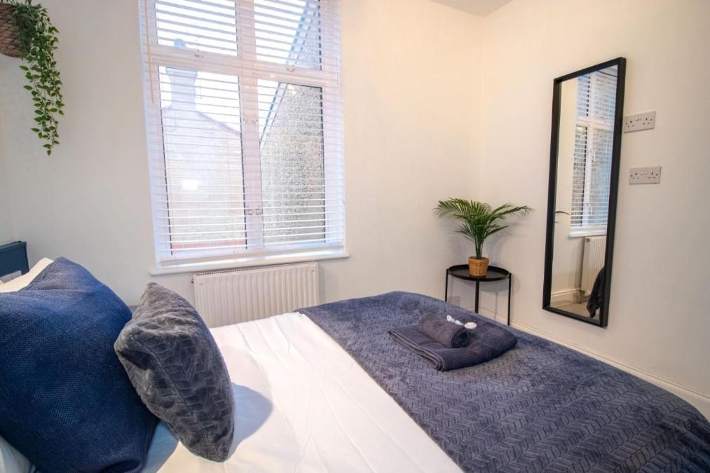 ווטפורד Spacious 3 Bed Apartment, En-Suites, Near Train Station! מראה חיצוני תמונה
